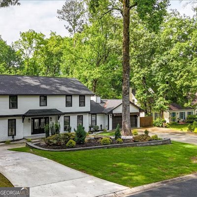 Building Photo - 3270 Brookview Dr