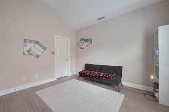 Building Photo - 24 Versante Ct