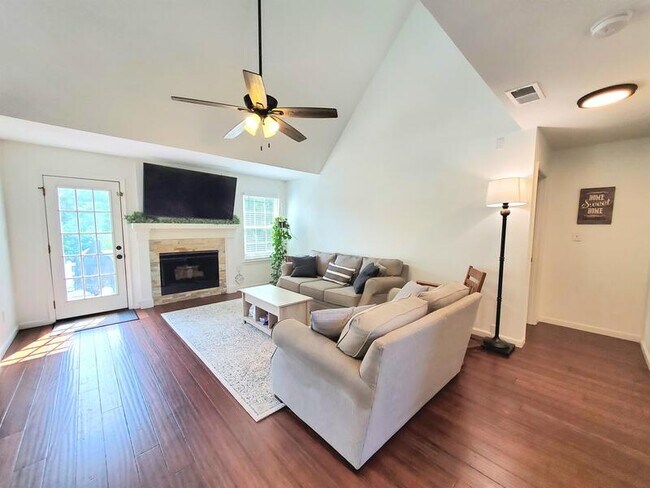 Foto del edificio - 2617 Alleghany Loop