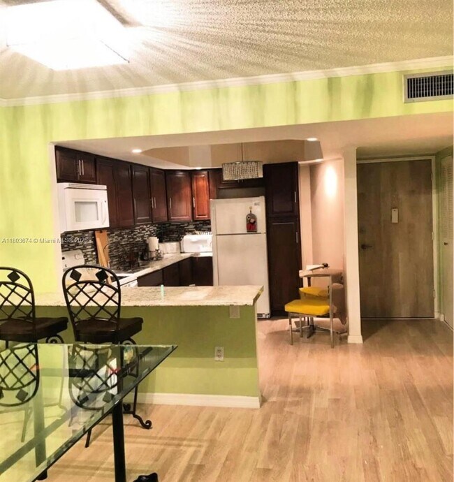 Foto del edificio - 1301 NE Miami Gardens Dr