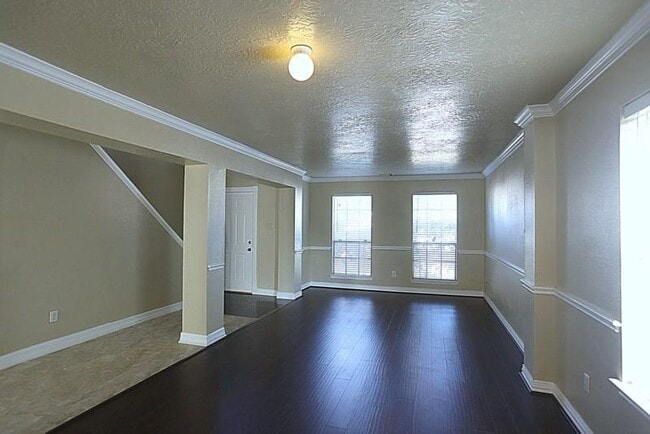 Building Photo - 16407 Split Willow Dr