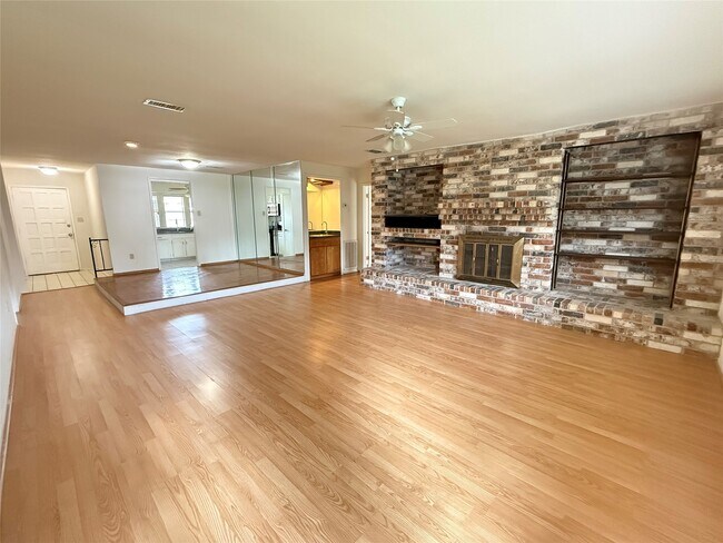 Foto del edificio - 16402 Cavendish Dr