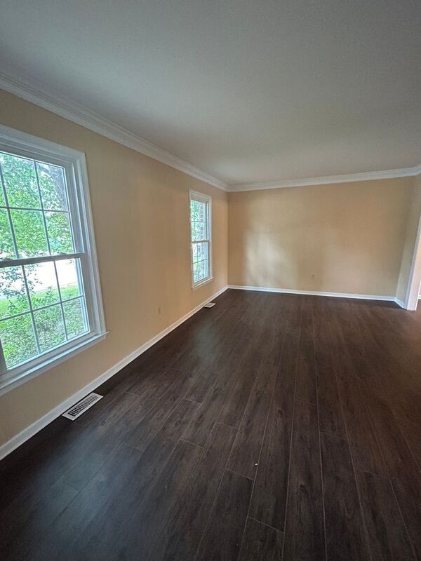 Building Photo - 1170 Wicker Dr
