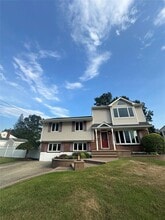 Building Photo - 25 Cumberland Rd