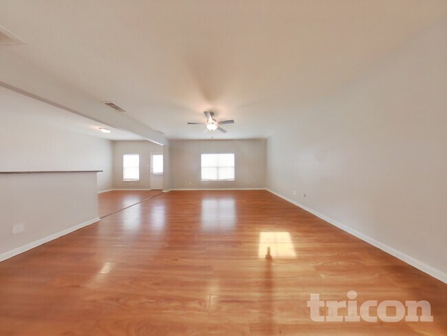 Foto del edificio - 216 Elm Patch Dr