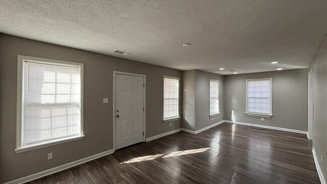 Foto del edificio - 1272 Semmes St