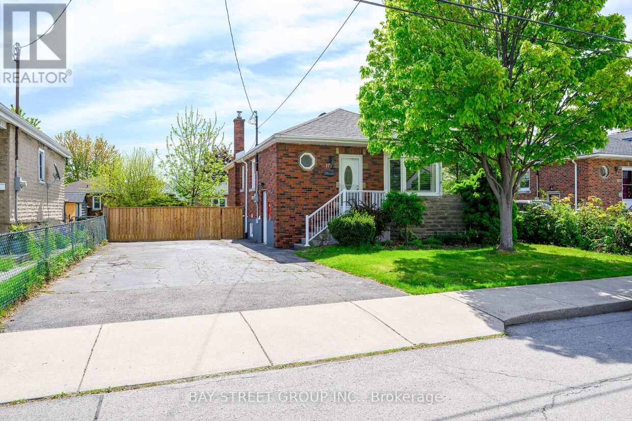 Primary Photo - 177 E 31st St