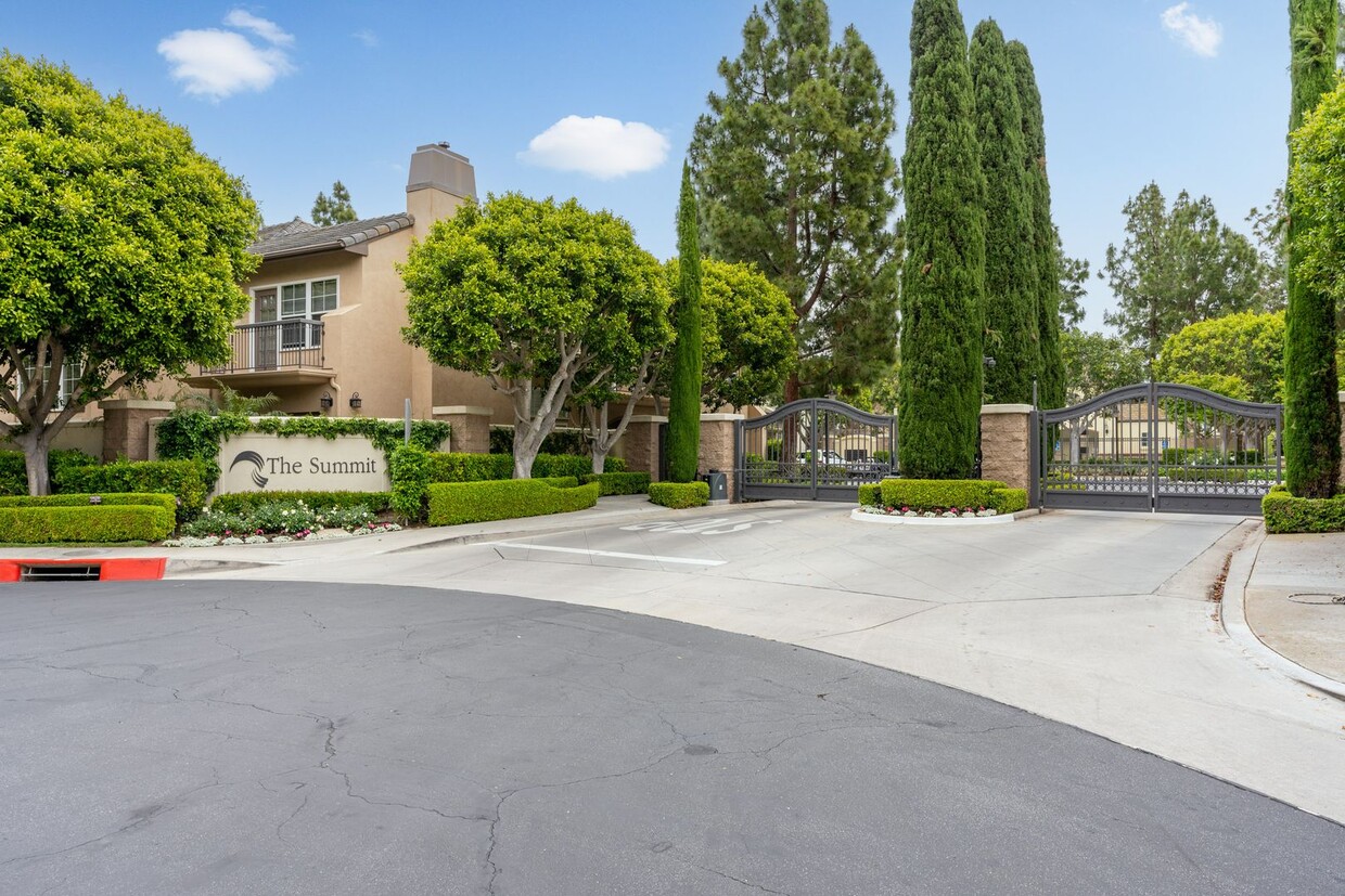 Newport Beach Townhome for Lease - Newport Beach Townhome  for Lease