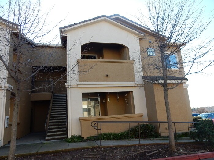 Primary Photo - 501 Gibson Dr