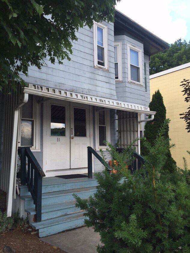 11 Lexington St Unit 3, Belmont, MA 02478 Apartments 11 Lexington St