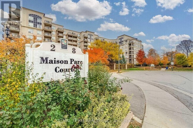 Building Photo - 2 Maison Parc Ct