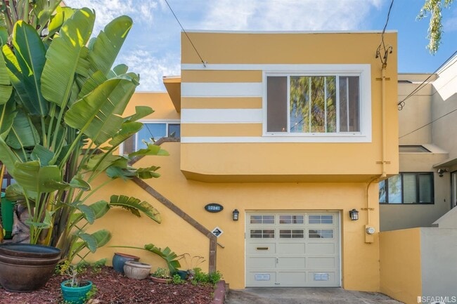 Building Photo - 724 De Haro St