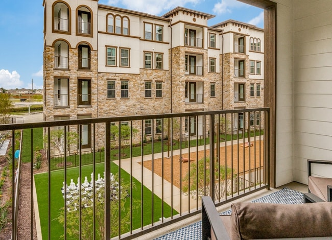 Building Photo - 7201 Lake Ridge Pkwy