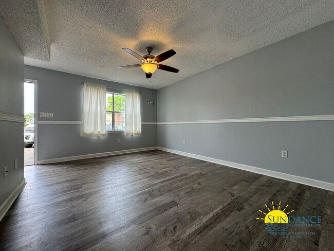 Foto del edificio - Adorable 2 Bedroom Home Centrally Located ...