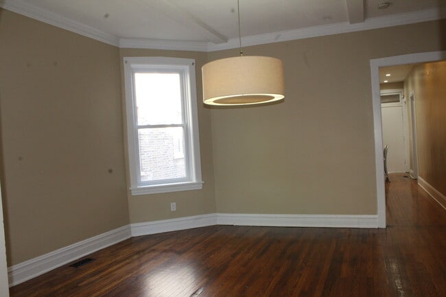 Building Photo - 4213 W Kamerling Ave