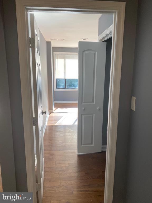 Foto del edificio - 8727 Hayshed Ln