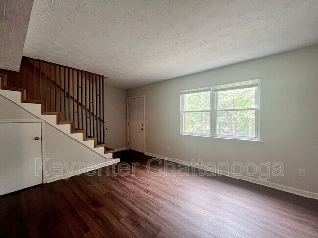 Foto del edificio - 1612 Knickerbocker Ave
