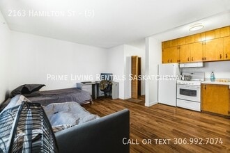 Building Photo - 2163 Hamilton St