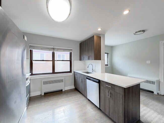 Building Photo - 549 Sheridan Square