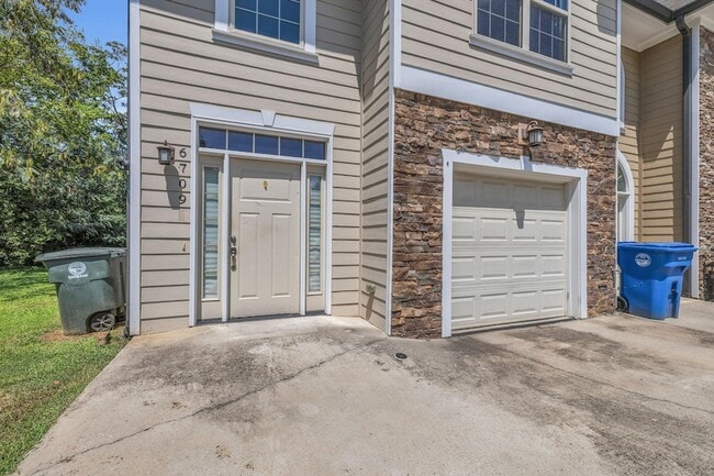 Photo - 6709 Briana Way Townhome