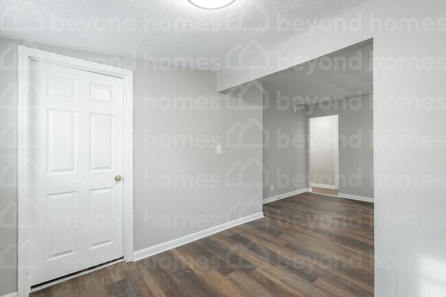 Building Photo - Lovely 3 bedroom / 1 bathroom home in Nort...