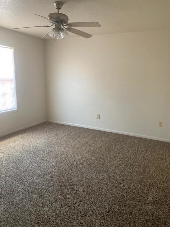 Building Photo - 3408 Maplewood Drive,  #10