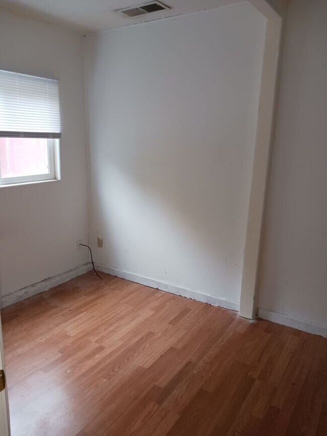 Foto del edificio - Albany Apartments