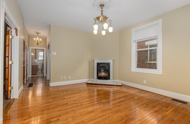 Building Photo - 222 Sterrett Ave
