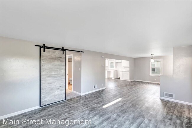 Building Photo - 3 br, 1.5 bath House - 1629 East Mason St
