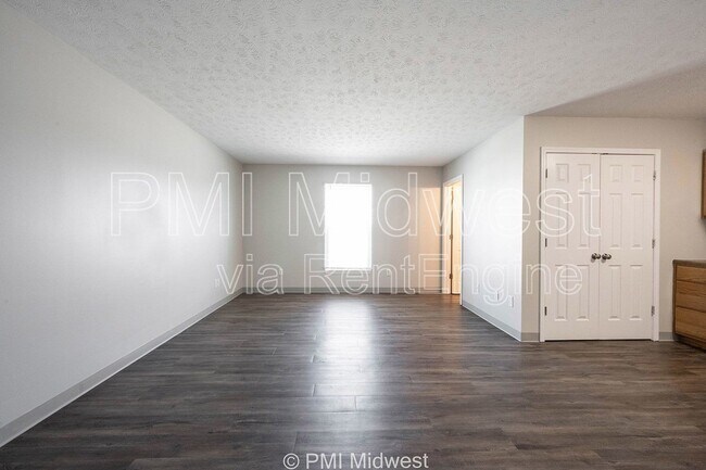 Building Photo - 1702W W Michigan St