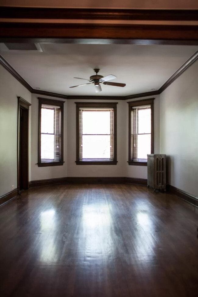 Building Photo - 4220 N Winchester Ave