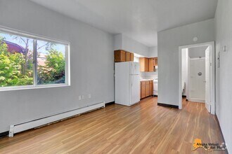 Building Photo - 3901 Northwood Dr