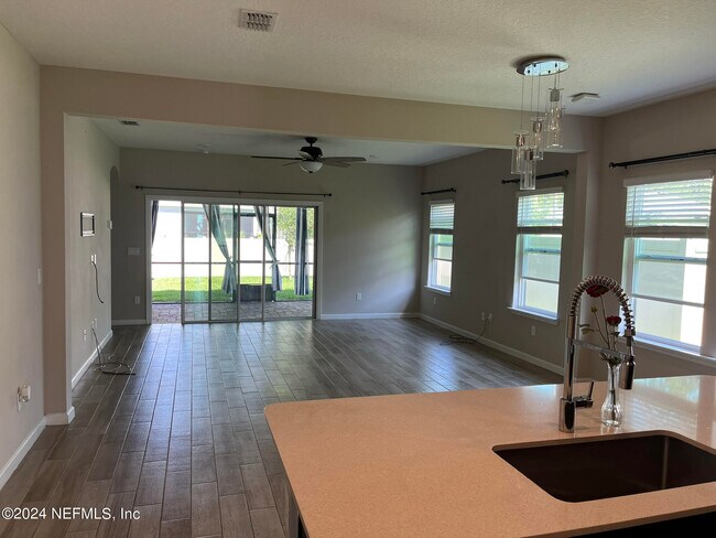 Building Photo - 10181 Powell Creek Ct