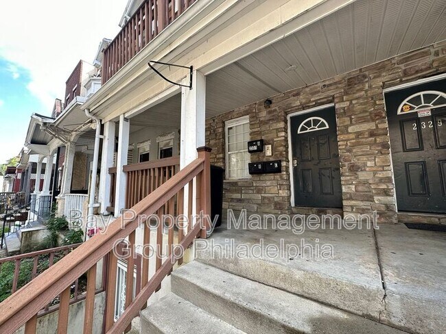 Photo - 2331 N Park Ave Apartment