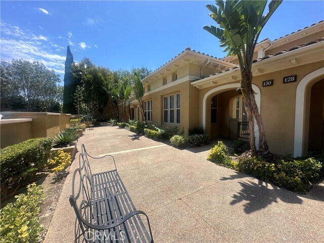 Building Photo - 130 Chantilly