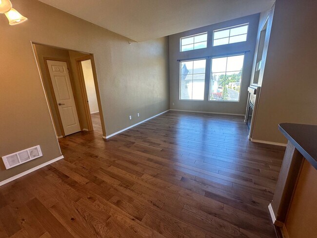 Foto del edificio - DuPont 2 bedroom 2 bath townhome