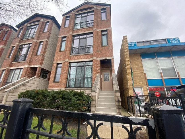 Building Photo - 7153 W Irving Park Rd