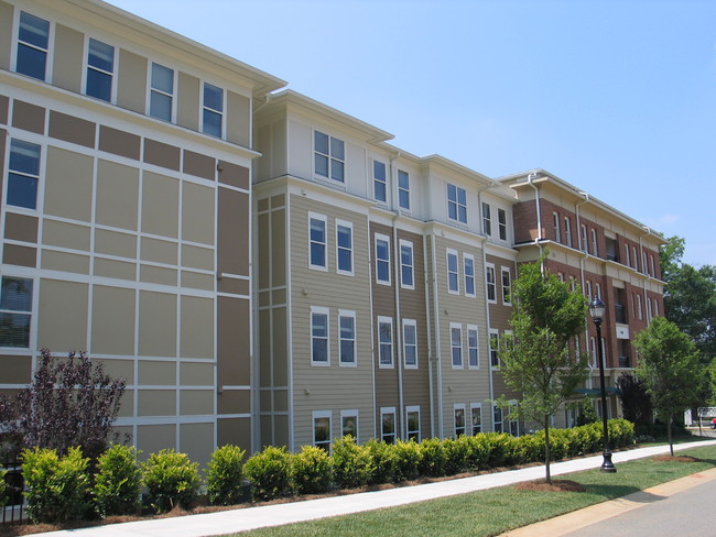 Foto del edificio - Gables at Druid Hills II Senior Apartments