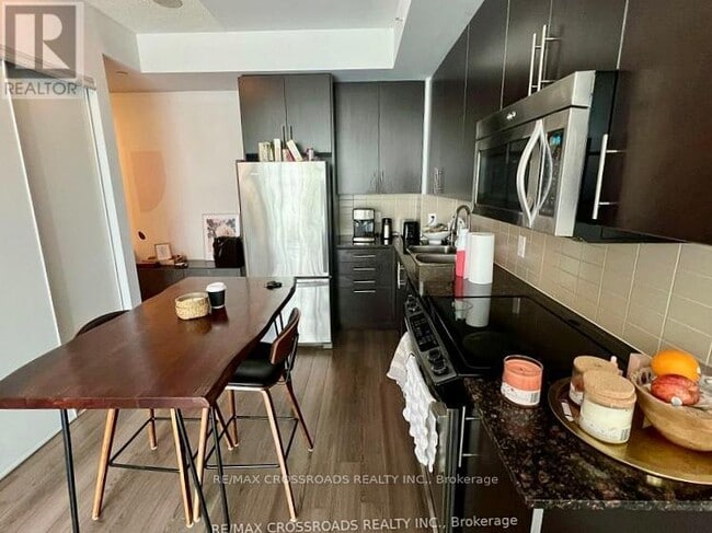 Building Photo - 60 Berwick Ave