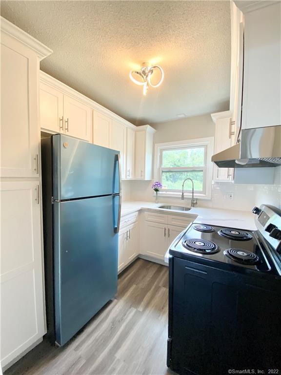 Building Photo - 208 Point Beach Dr
