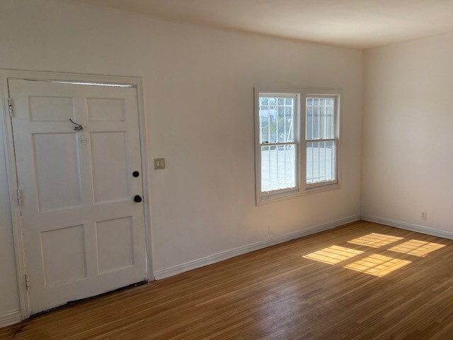 Foto del edificio - 800 N Mansfield Ave