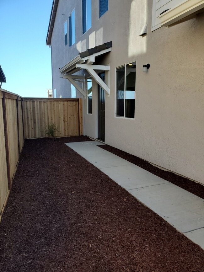 Building Photo - 10333 Tempier Way