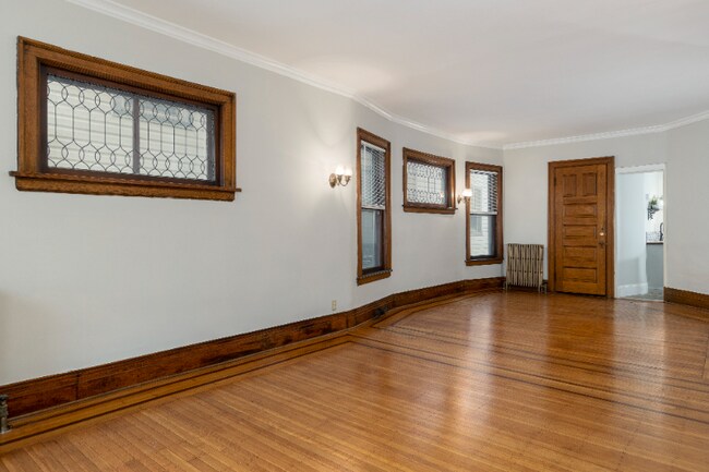 Foto del edificio - 448 Norwood Ave