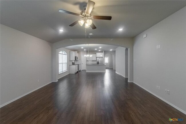 Foto del edificio - 263 Bainbridge Rd