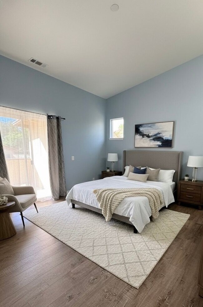 Foto del edificio - **Coming Soon ** Condo in The Hills Yorba ...