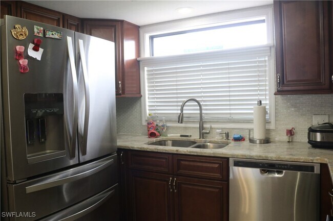 Foto del edificio - 3935 Country Club Blvd