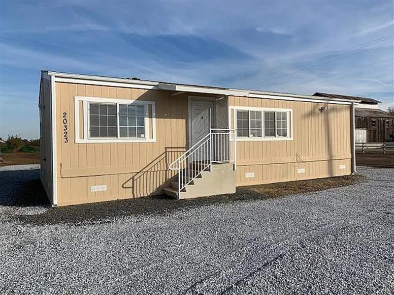 Foto principal - 20323 E Oakwood Rd