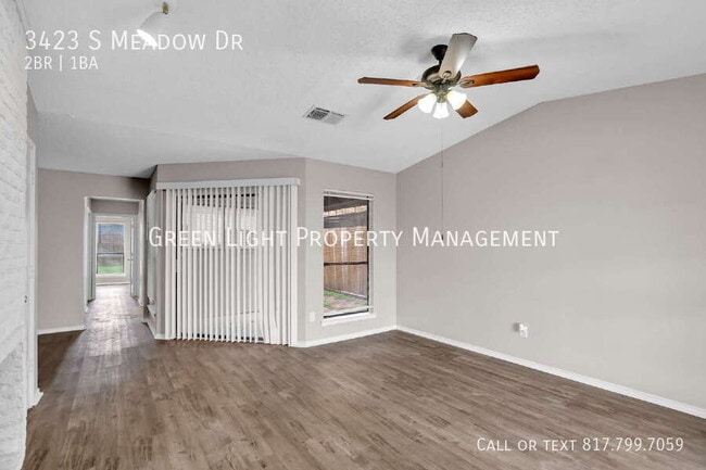 Foto del edificio - 3423 S Meadow Dr