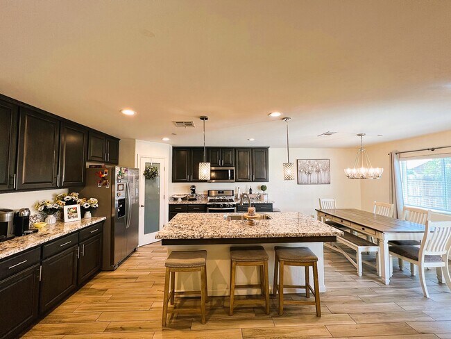 Foto del edificio - 2331 Vineyard Ct