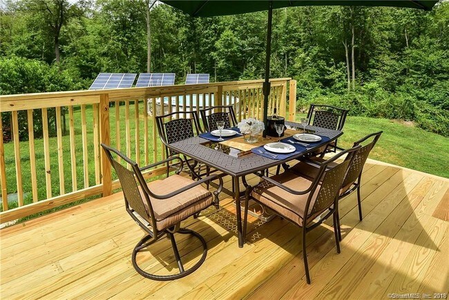 Foto del edificio - 43 Hickory Ln